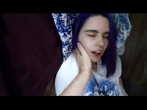 ❤️ माझ्या बहिणीला कोठडीत सापडले आणि तिला मदत केली ☑  mr.tubsexercom.ru वर